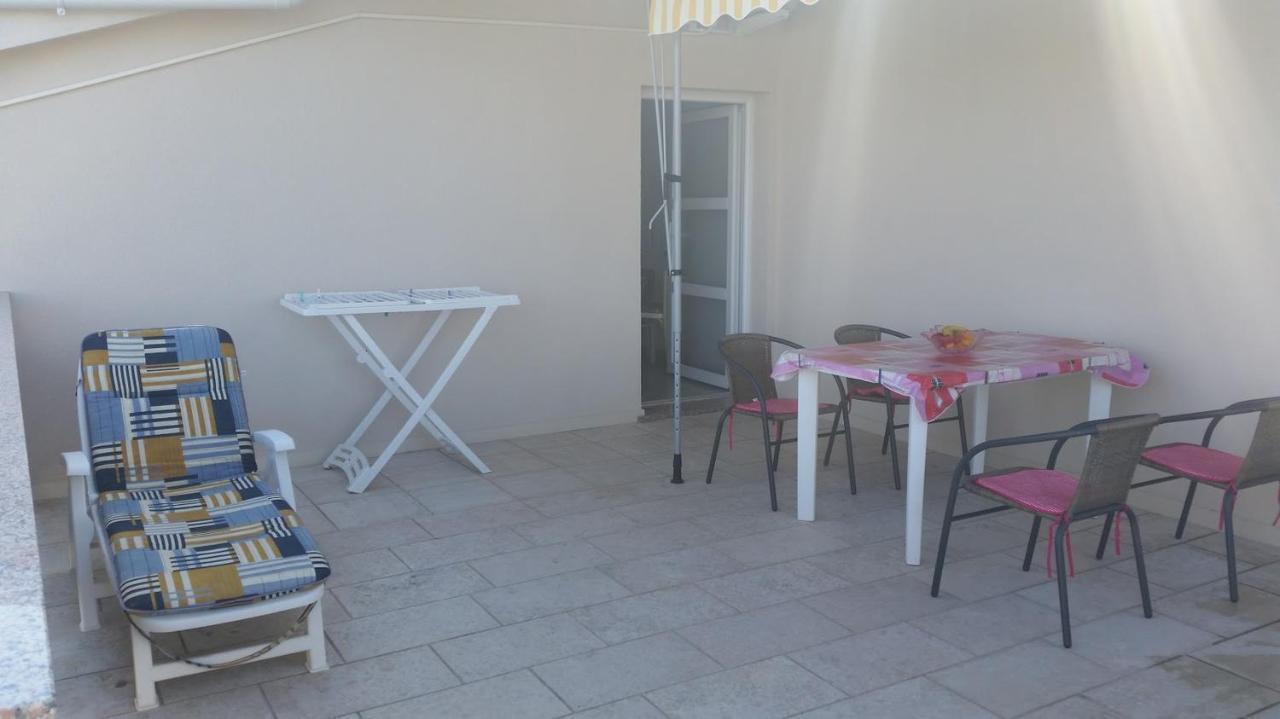Apartments With A Parking Space Kolan, Pag - 16482 외부 사진