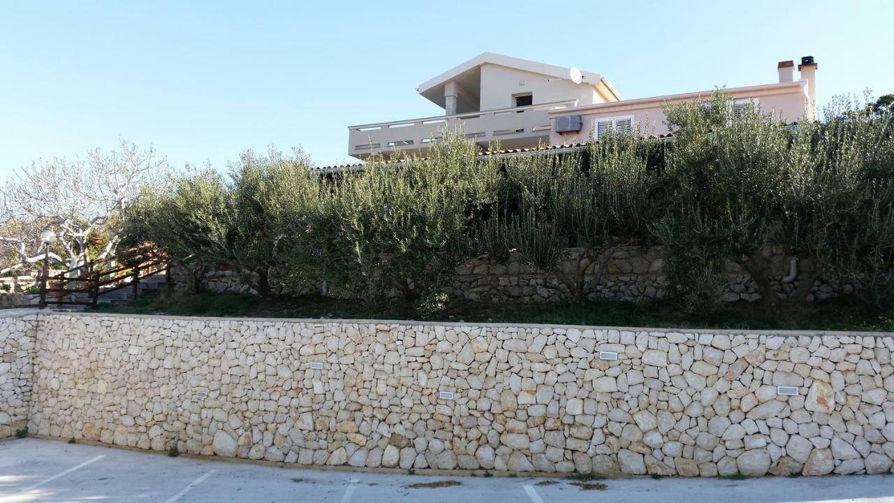 Apartments With A Parking Space Kolan, Pag - 16482 외부 사진
