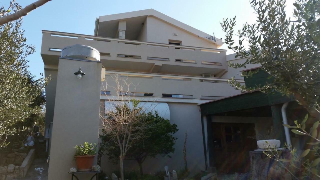 Apartments With A Parking Space Kolan, Pag - 16482 외부 사진